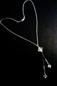 collana-tre-cubi
